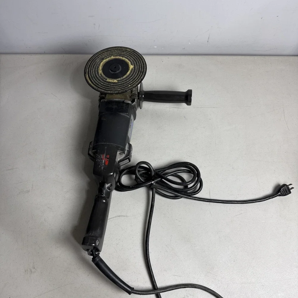 MADE IN USA Black & Decker Buffmaster 6138 7